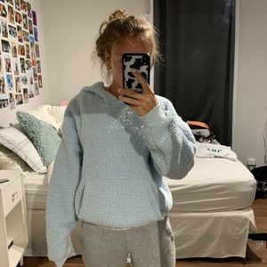 american eagle fuzzy sweater